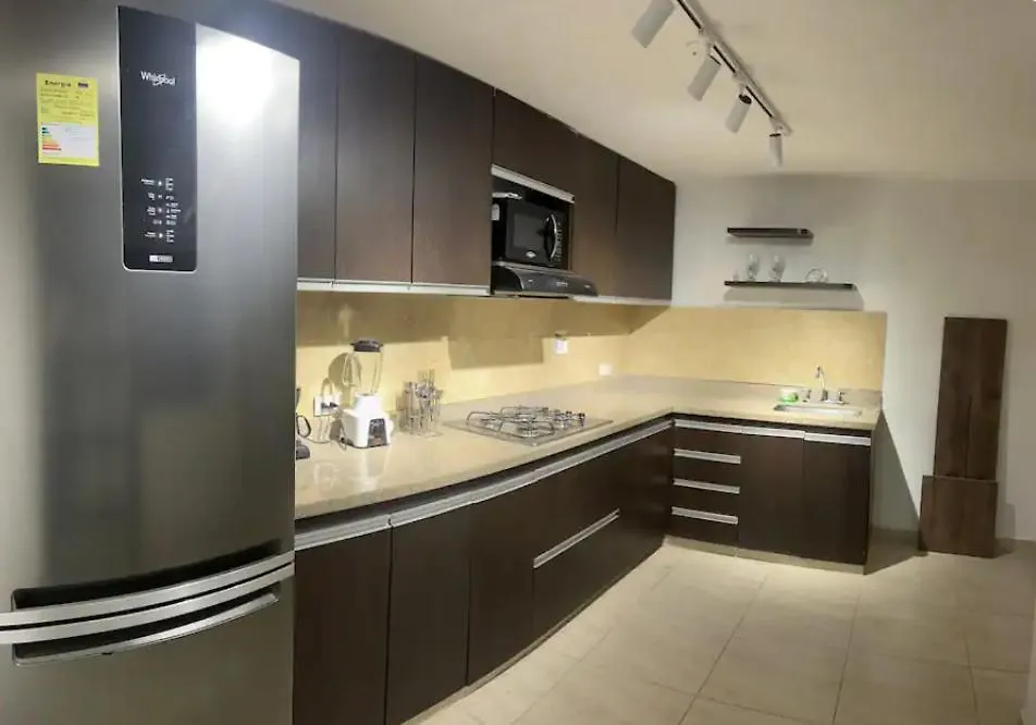 Casa Con Excelente Ubicacion Y Parqueadero Apartment Medellin 0*,